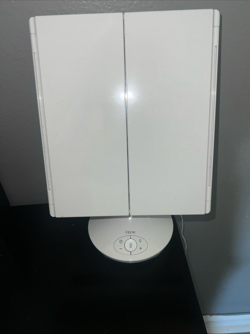 iHome White Tri-Fold LED Makeup Mirror with Touch Controls